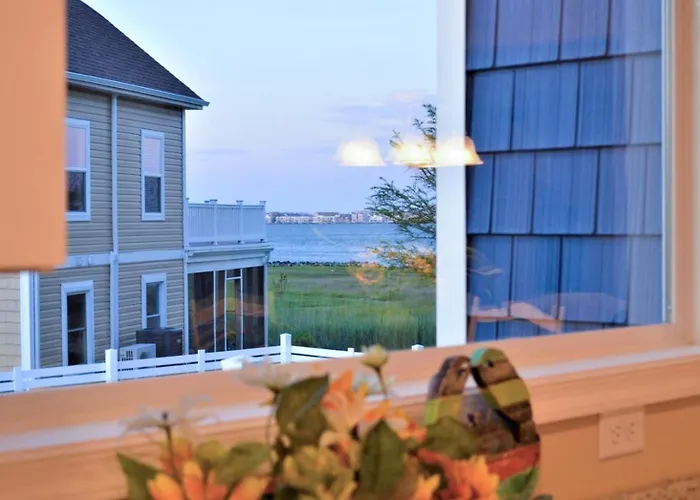 4 Bedroom With Private Pool And Bay Views Holiday home Ocean City