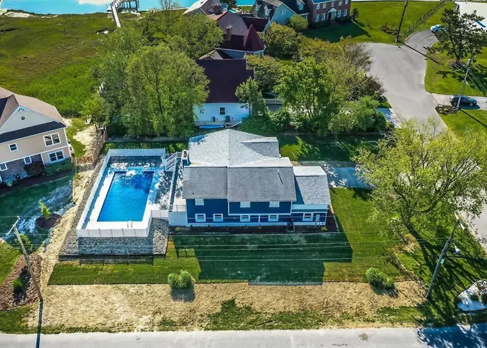 4 Bedroom With Private Pool And Bay Views *