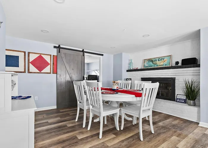 4 Bedroom With Private Pool And Bay Views Ocean City