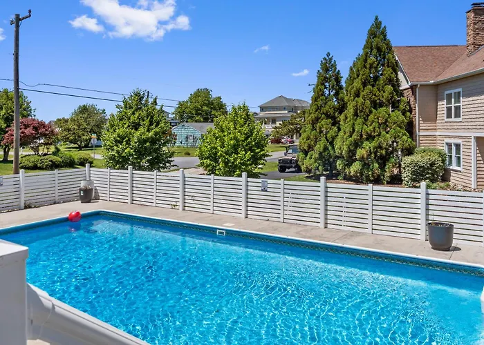 4 Bedroom With Private Pool And Bay Views