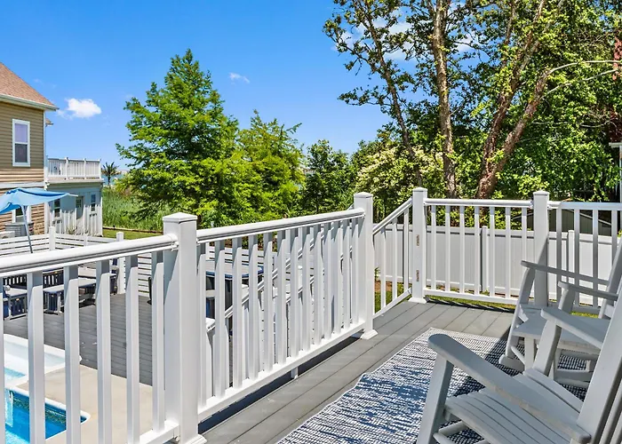 4 Bedroom With Private Pool And Bay Views