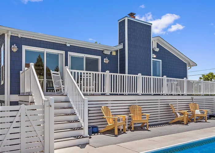 4 Bedroom With Private Pool And Bay Views *